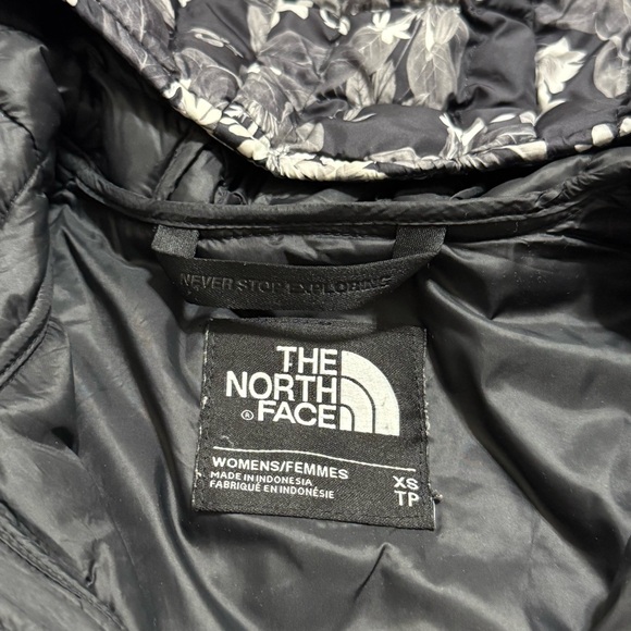 The North Face ThermoBall Parka II Black Floral Women’s Size XS - Picture 2 of 13
